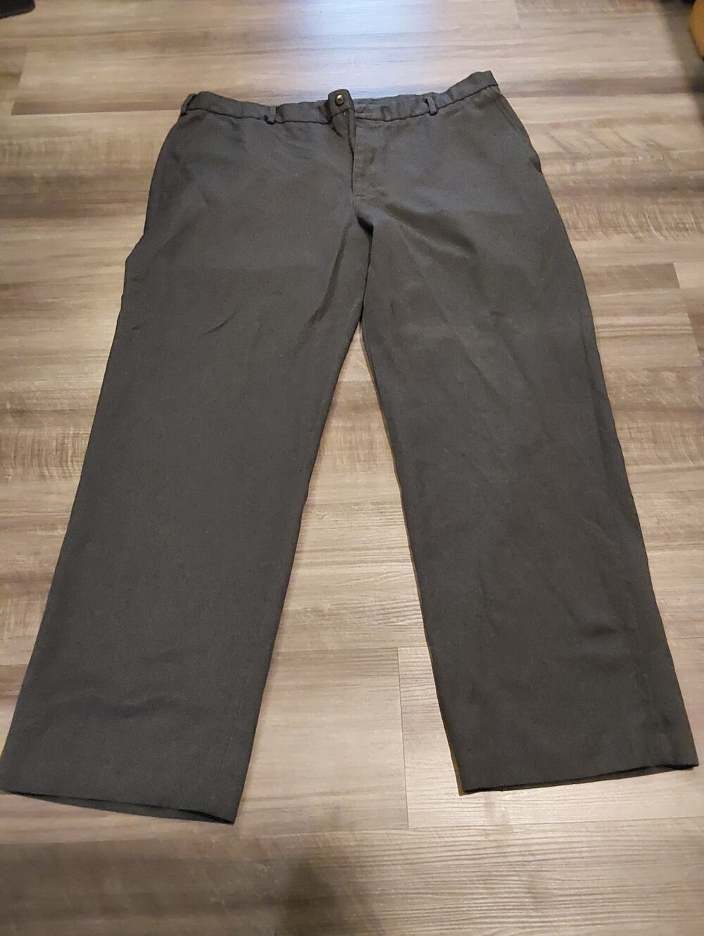Van Heusen Men's Classic Straight-Leg Dress Pants Grey 40x32
